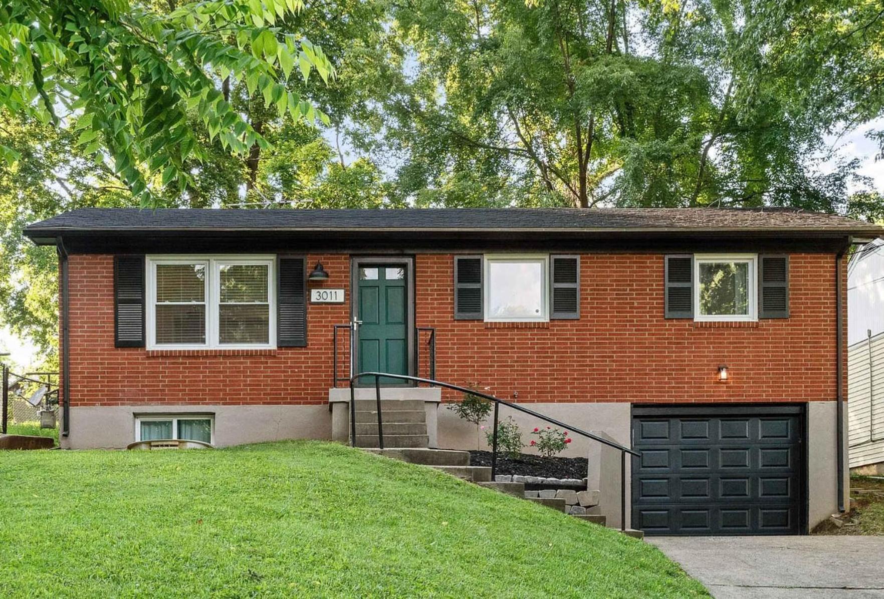 Holiday home Charming 4-bed With Modern Touches & Porch *