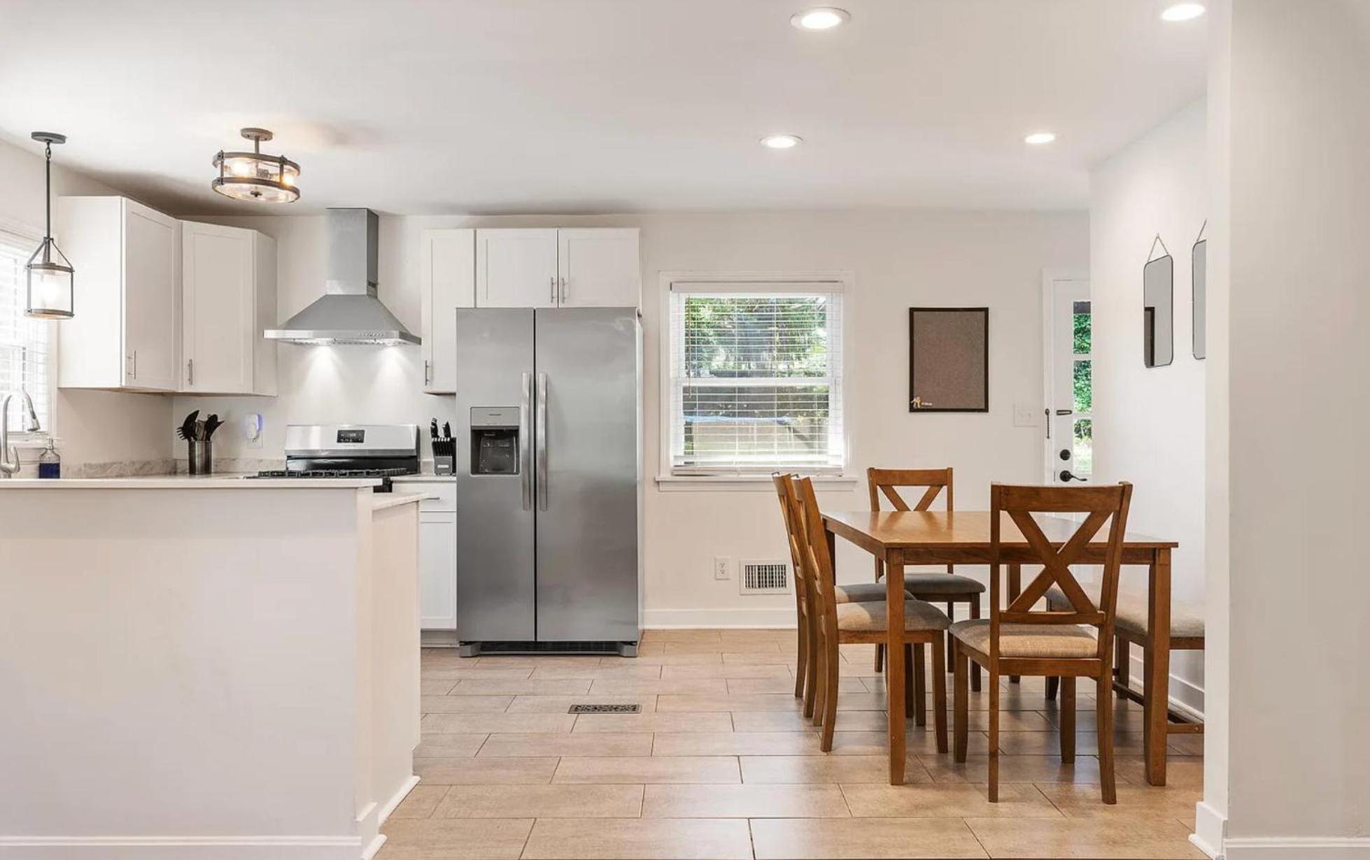 Charming 4-bed With Modern Touches & Porch
