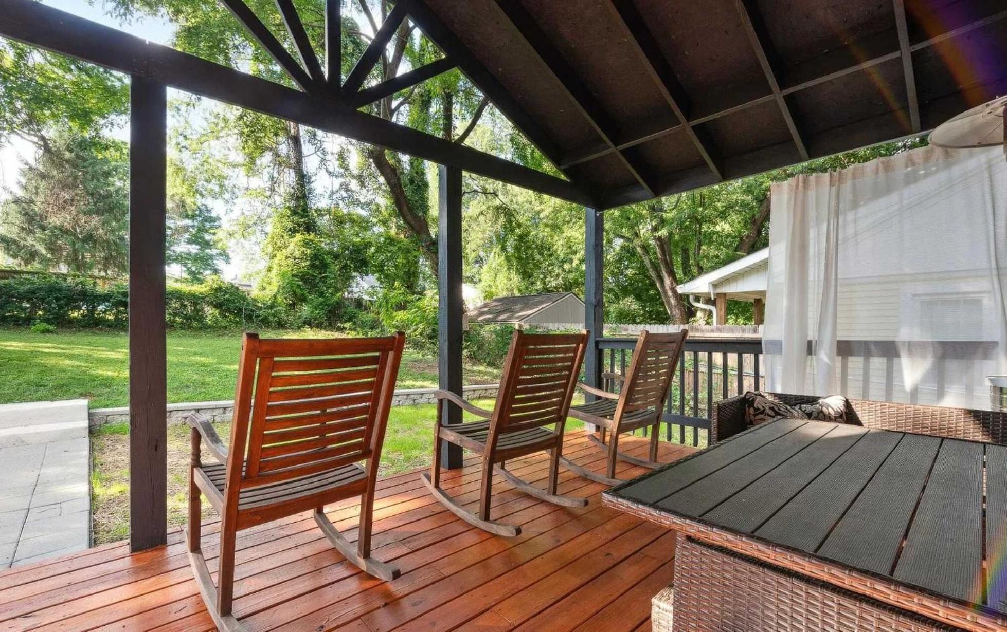 Charming 4-bed With Modern Touches & Porch *